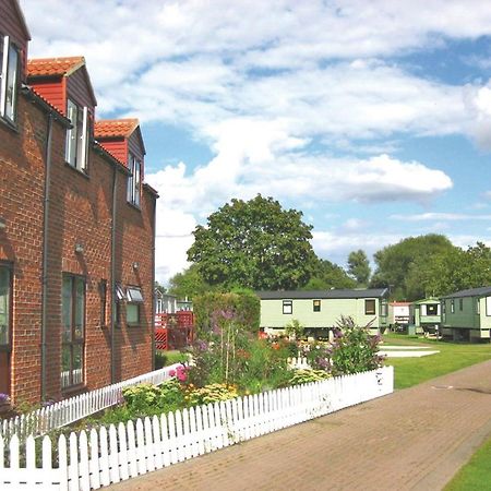 Hotel Weir Country Park Holtby Exterior foto