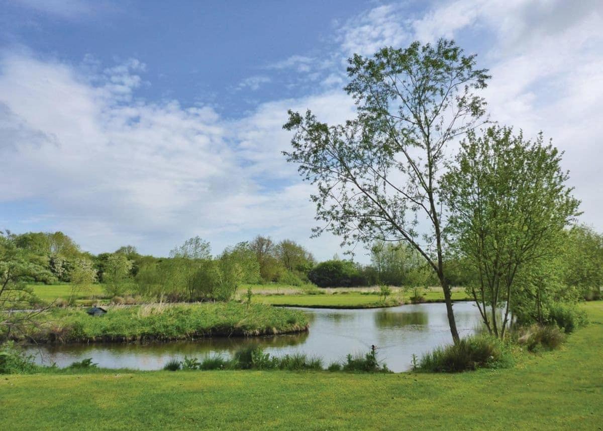 Hotel Weir Country Park Holtby Exterior foto