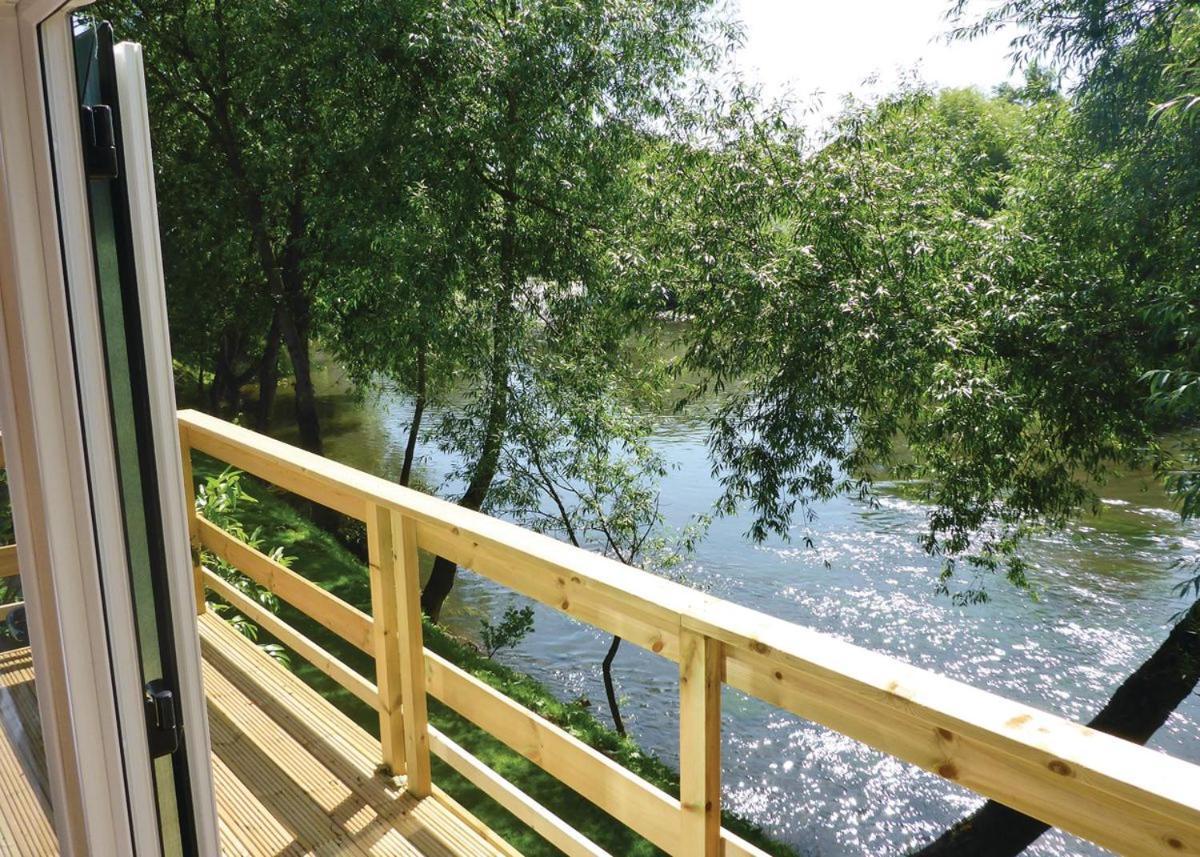 Hotel Weir Country Park Holtby Exterior foto