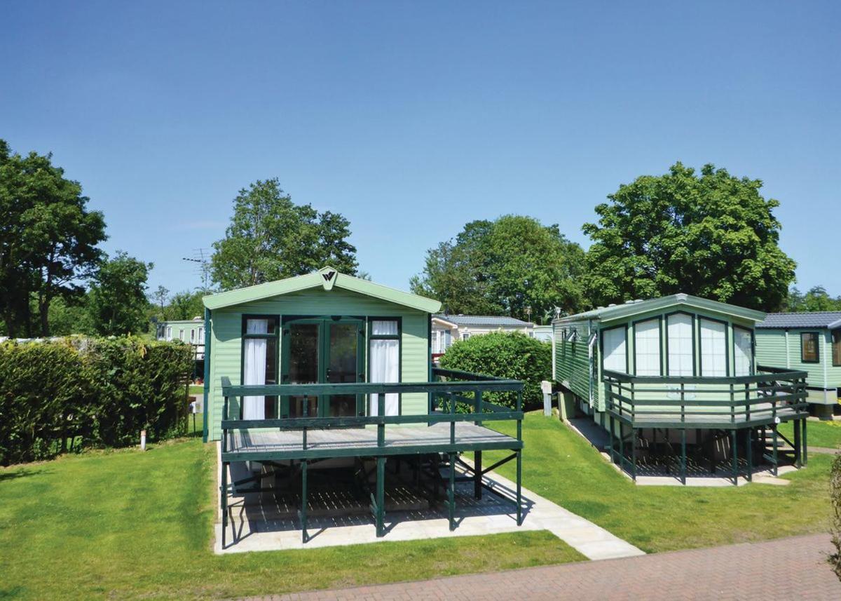 Hotel Weir Country Park Holtby Exterior foto