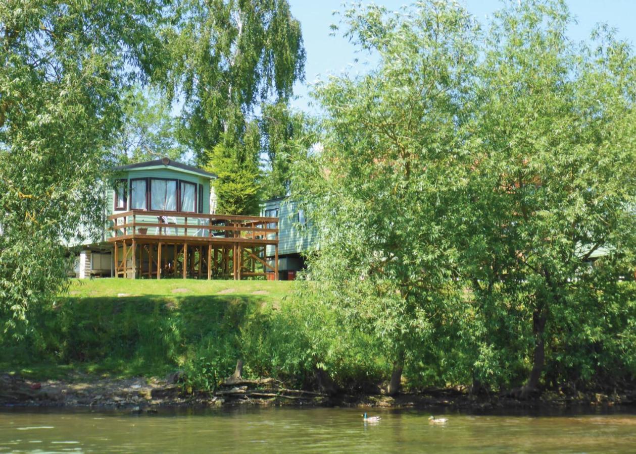Hotel Weir Country Park Holtby Exterior foto